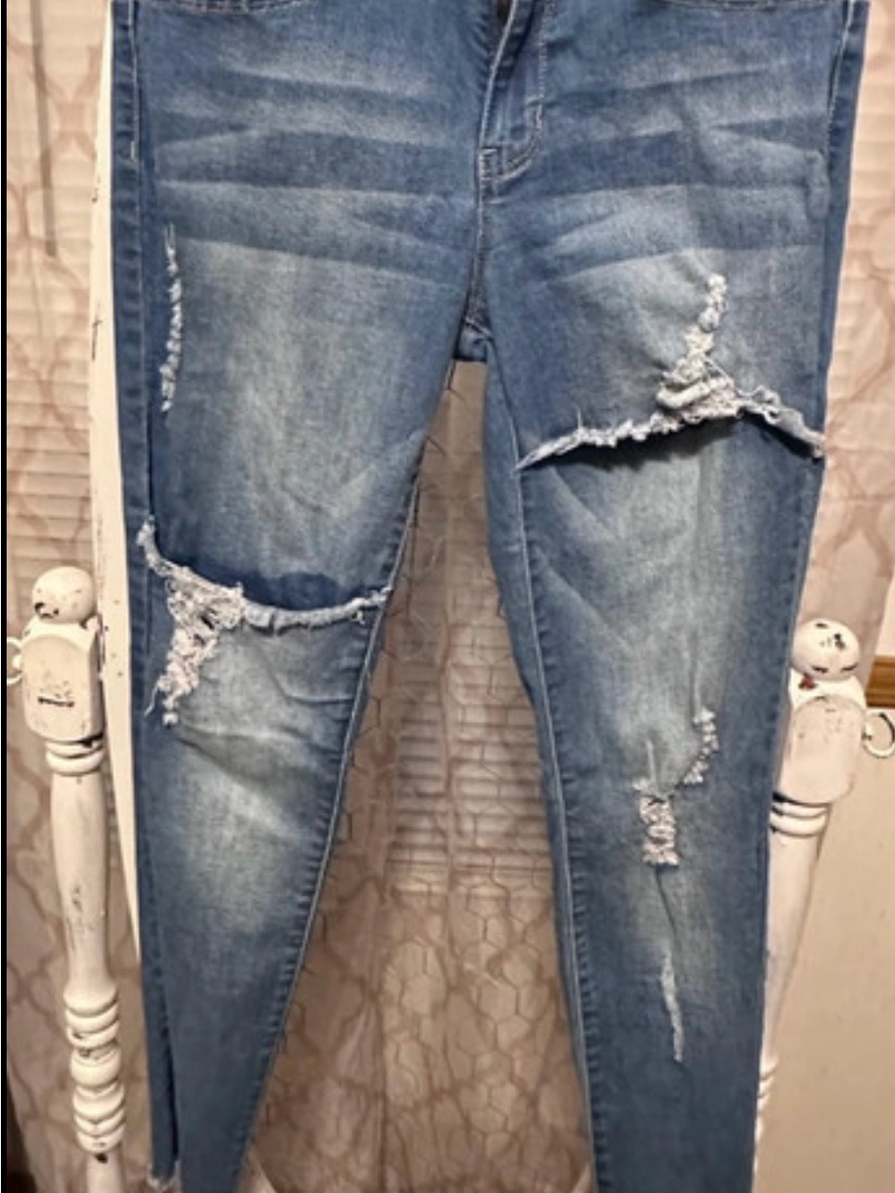 Distressed Light Blue Straight Leg Jeans – Casual Everyday Style